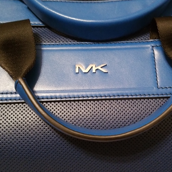 Traded Michael Kors Weekender Bag - Picture 2 of 8
